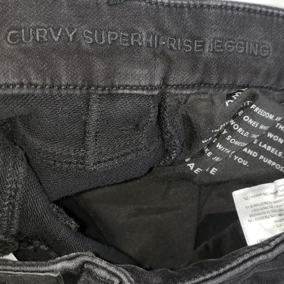 American Eagle Curvy Super Hi Rise Jegging - Picture 8 of 9